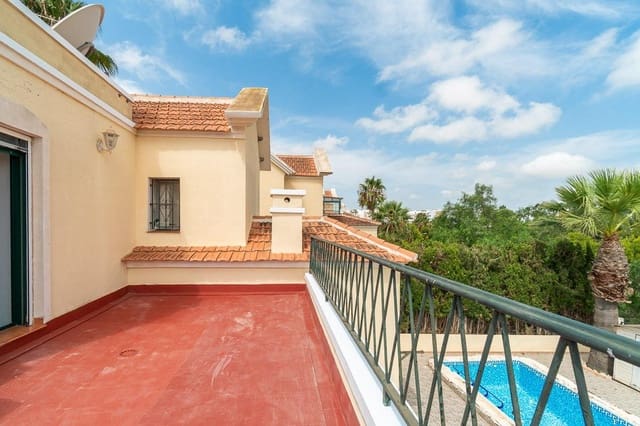 3 Zimmer Villa zu verkaufen in Villamartin, Orihuela mit Pool - 379.000 € (Ref: 9449065)