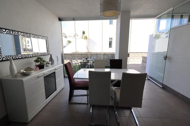 Apartamento de 2 habitaciones en La Zenia, Orihuela en venta con piscina garaje - 289.000 € (Ref: 9452846)
