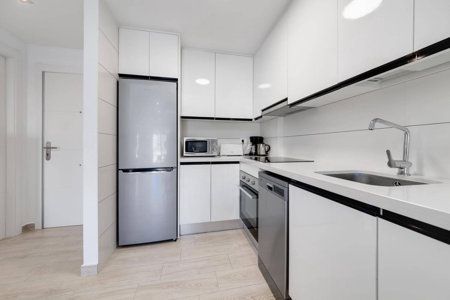 2 slaapkamer Appartement te koop in Torrevieja met zwembad - € 254.000 (Ref: 9452848)