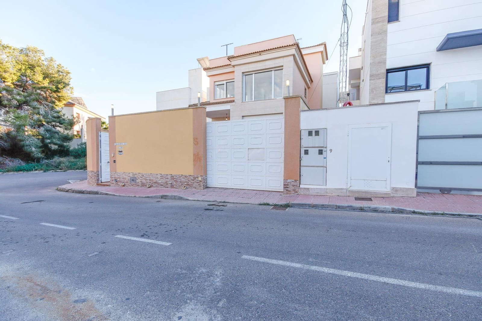 4 camera da letto Villa in vendita in Orihuela Costa con piscina - 250.000 € (Rif: 9453271)