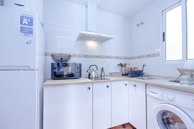 1 makuuhuone Huoneisto myytävänä paikassa Playa de los Locos, Torrevieja mukana uima-altaan - 119 000 € (Ref: 9456505)