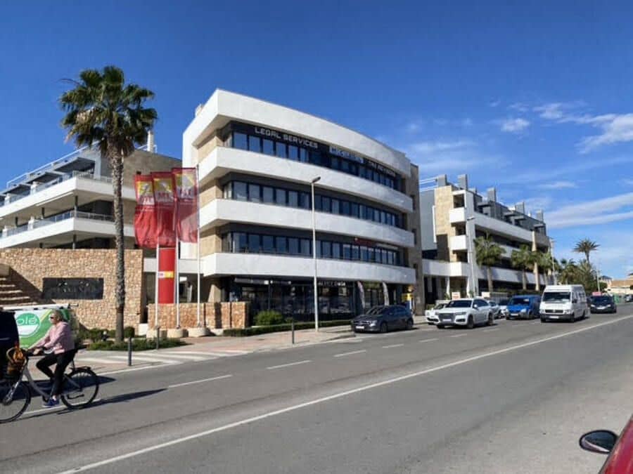 3 quarto Apartamento para venda em Playa Flamenca com piscina garagem - 410 000 € (Ref: 9465704)