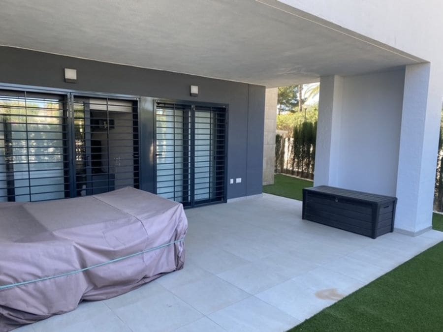 3 quarto Apartamento para venda em Playa Flamenca com piscina garagem - 410 000 € (Ref: 9465704)