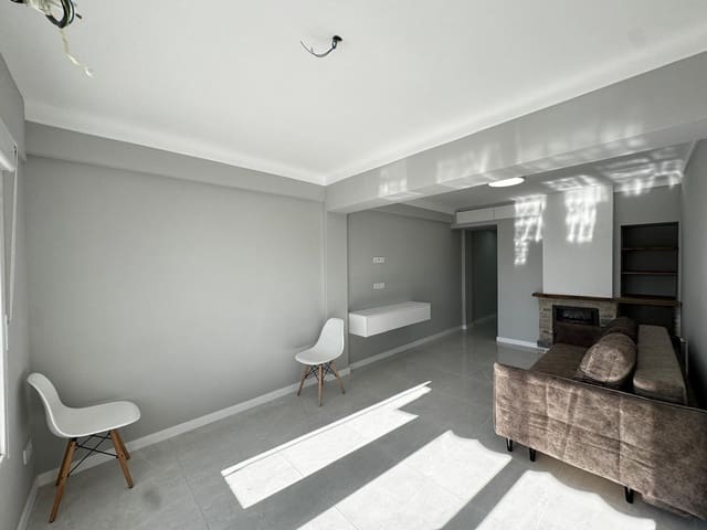 3 Zimmer Apartment zu verkaufen in Torrevieja - 180.000 € (Ref: 9468607)