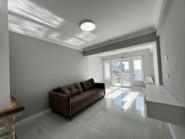 3 Zimmer Apartment zu verkaufen in Torrevieja - 180.000 € (Ref: 9468607)