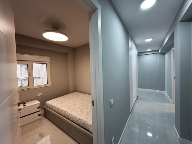 3 Zimmer Apartment zu verkaufen in Torrevieja - 180.000 € (Ref: 9468607)