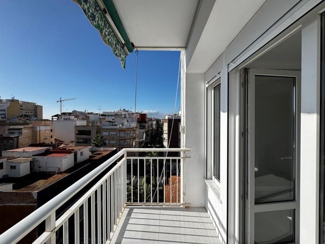 3 Zimmer Apartment zu verkaufen in Torrevieja - 180.000 € (Ref: 9468607)