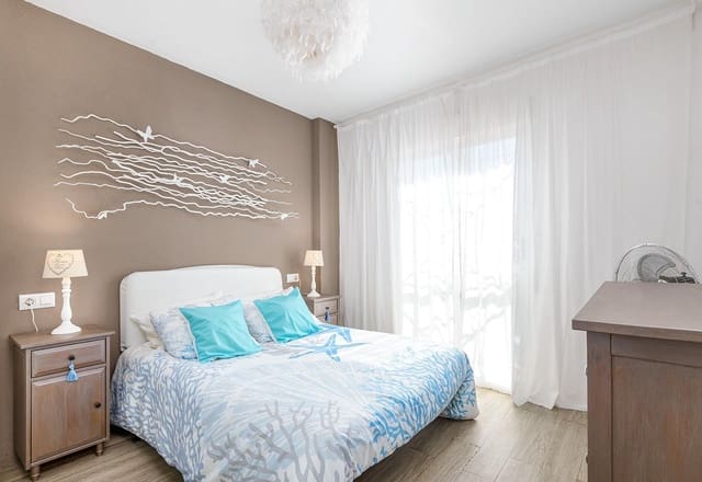 2 bedroom Bungalow for sale in Aguas Nuevas, Torrevieja with pool - € 179,900 (Ref: 9470623)