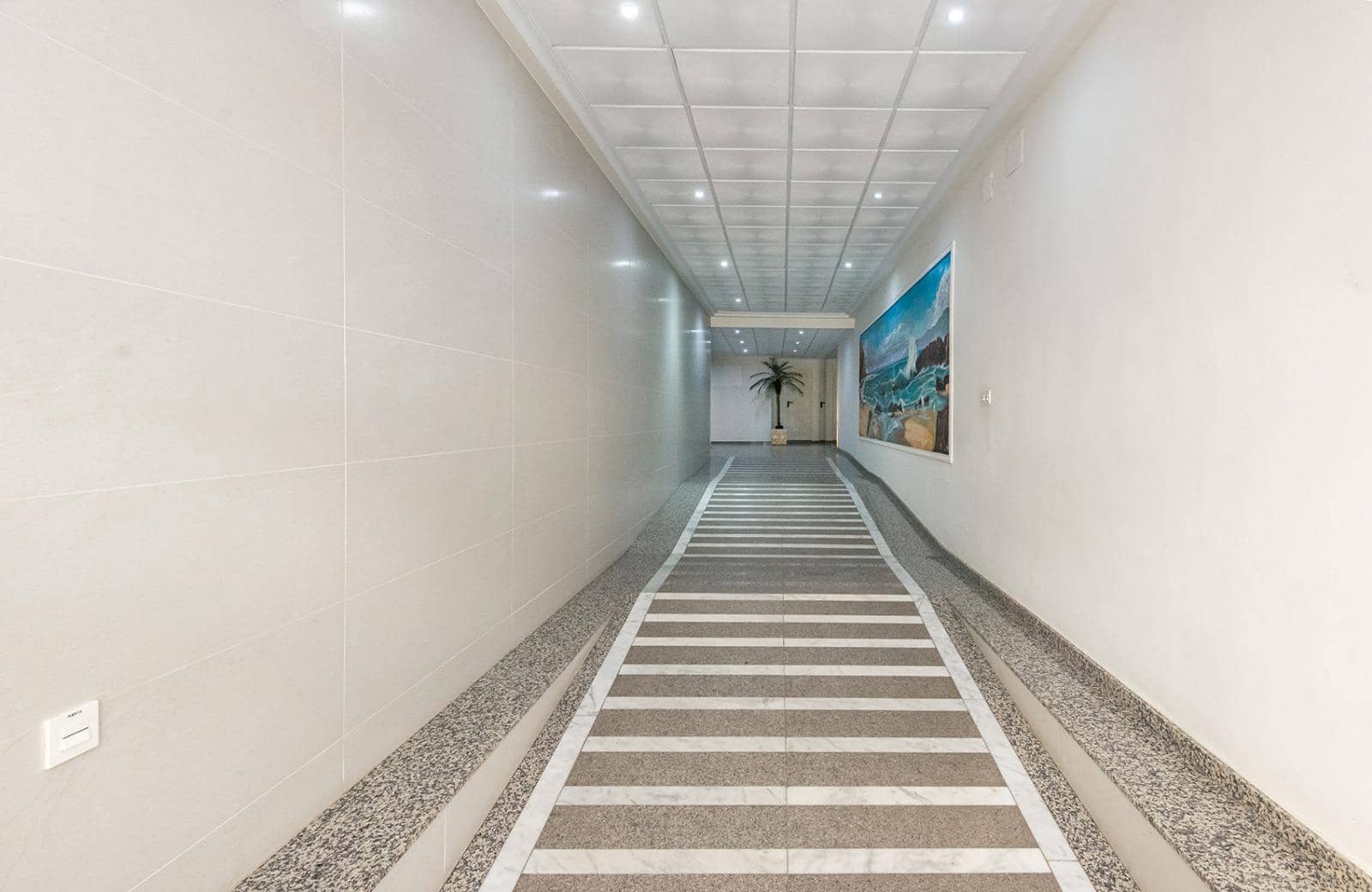 3 bedroom Flat for sale in Torrevieja - € 290,000 (Ref: 9470970)