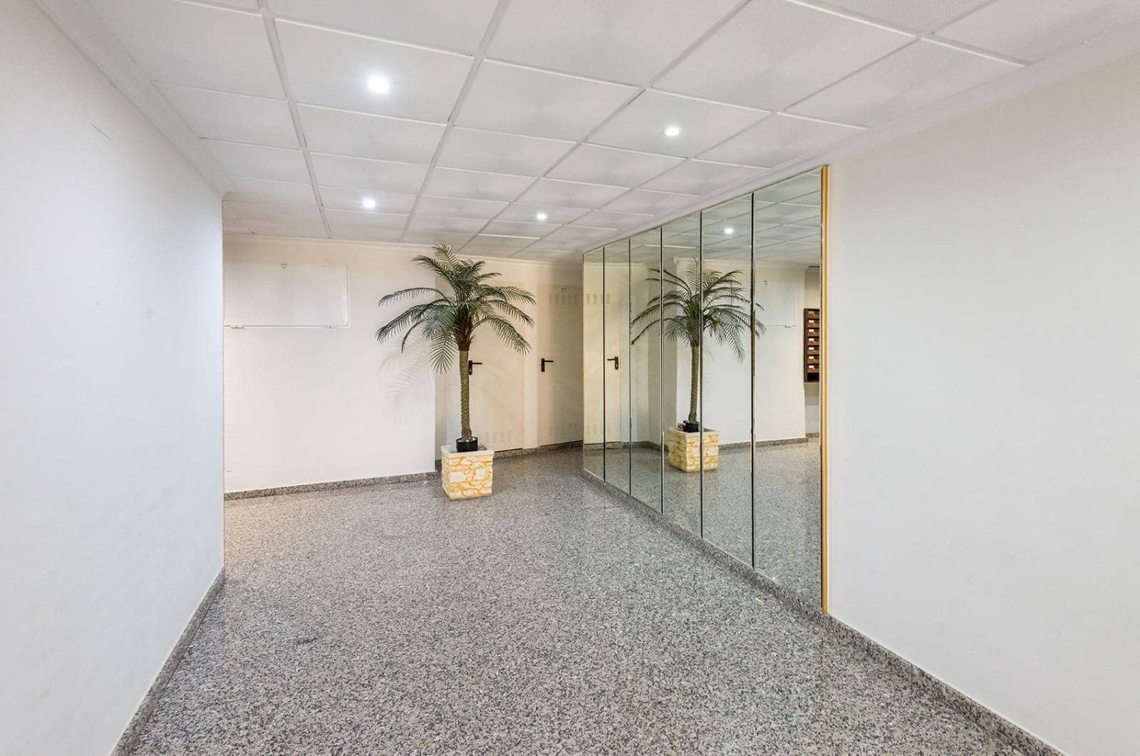 3 bedroom Flat for sale in Torrevieja - € 290,000 (Ref: 9470970)