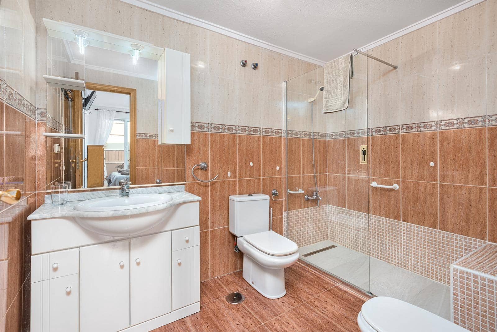 3 bedroom Flat for sale in Torrevieja - € 290,000 (Ref: 9470970)