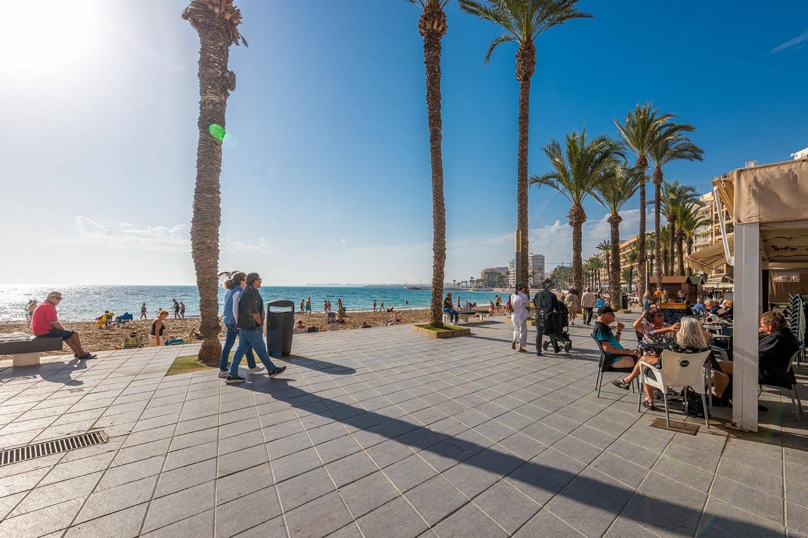 3 bedroom Flat for sale in Torrevieja - € 290,000 (Ref: 9470970)