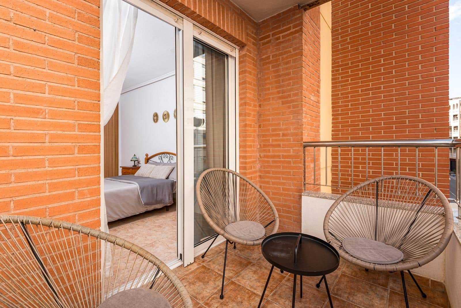 3 bedroom Flat for sale in Torrevieja - € 290,000 (Ref: 9470970)