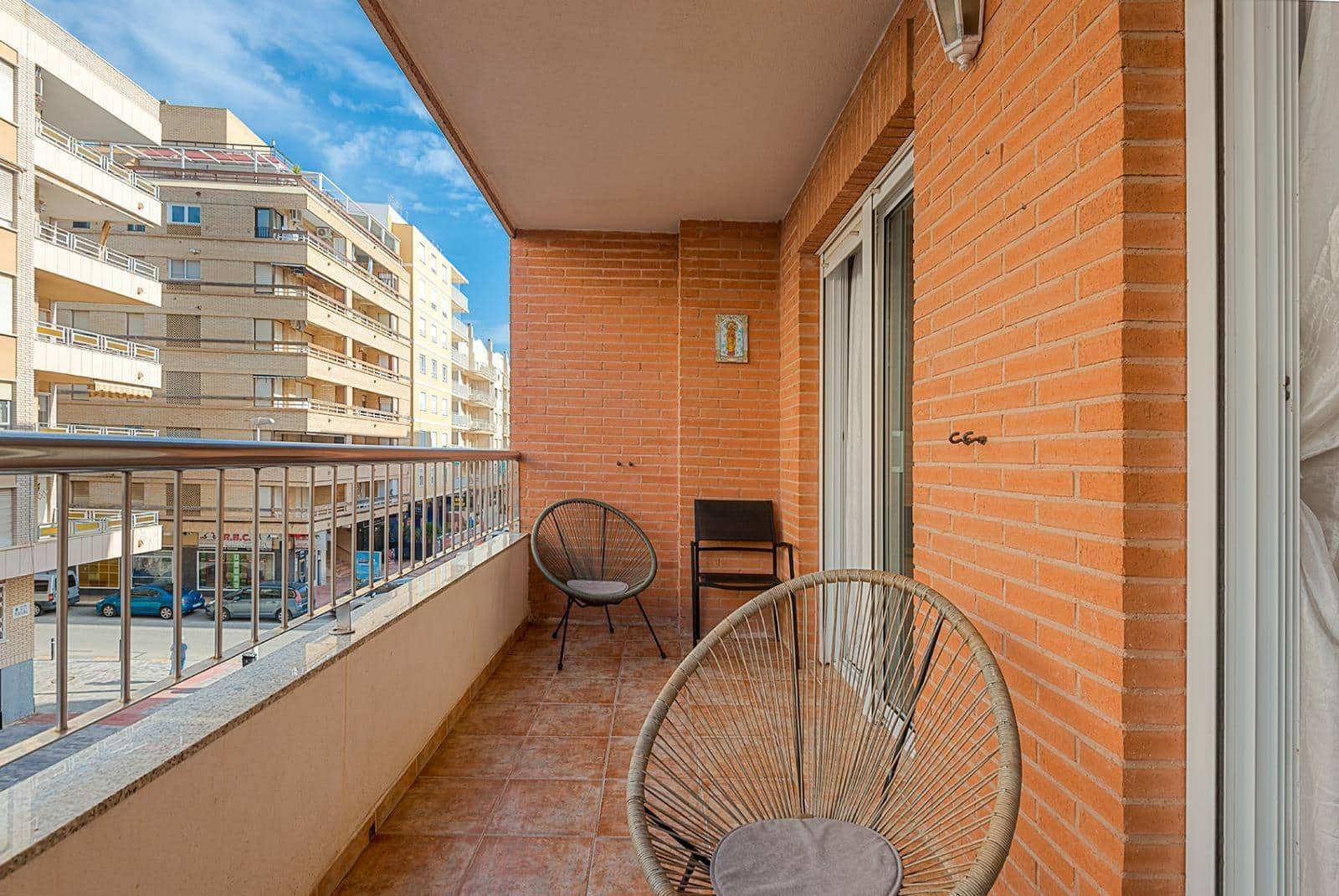 3 bedroom Flat for sale in Torrevieja - € 290,000 (Ref: 9470970)
