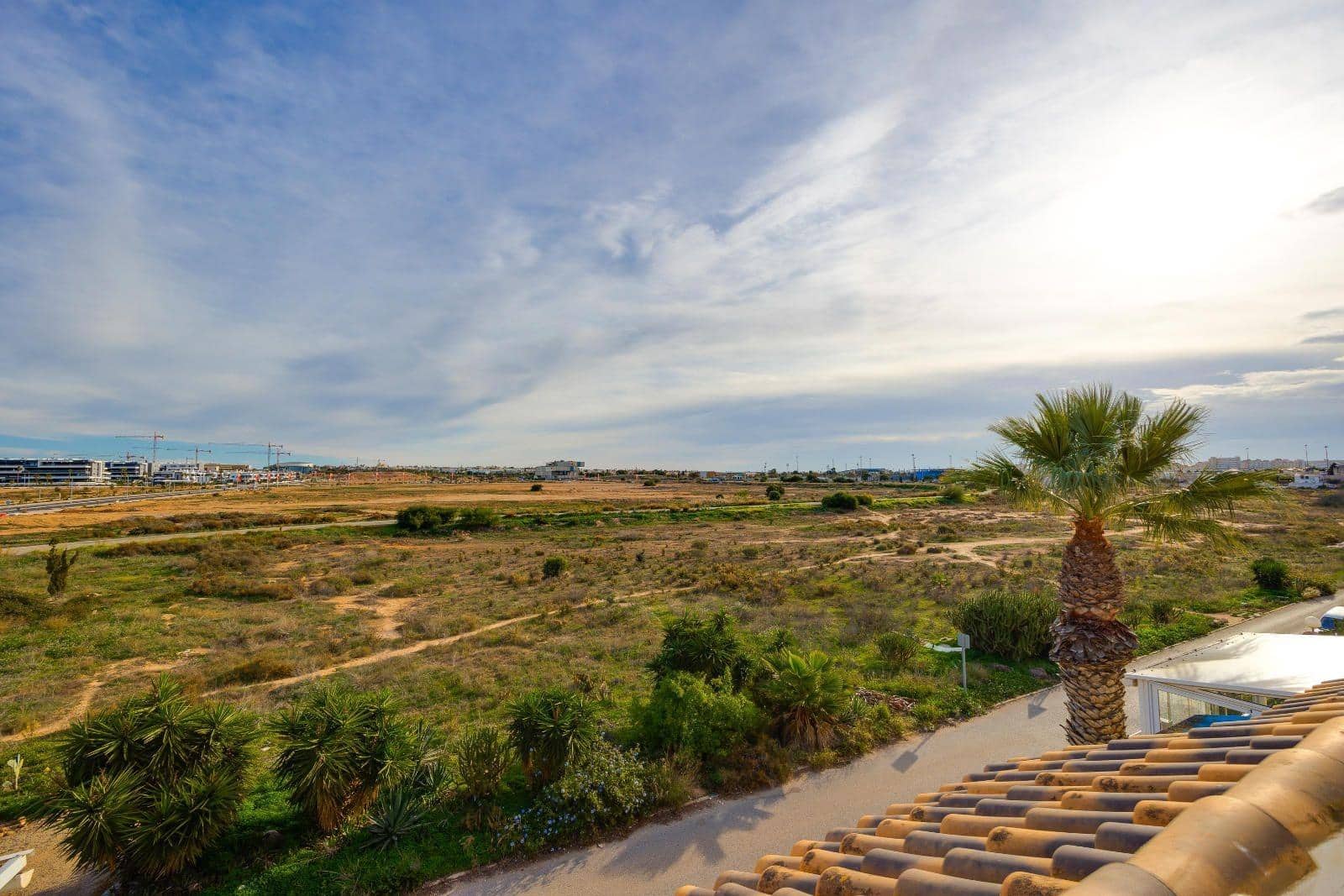 Bungalow de 3 habitaciones en Torrevieja en venta con piscina - 144.969 € (Ref: 9470973)