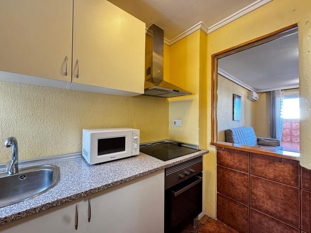 2 slaapkamer Penthouse te koop in Centro, Torrevieja - € 125.000 (Ref: 9470974)