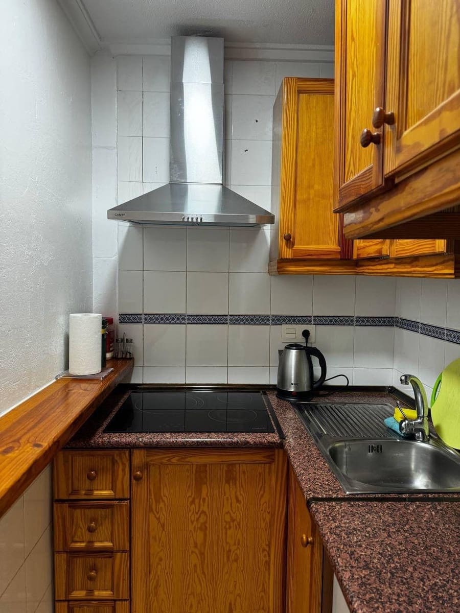 Estúdio para venda em Torrevieja com piscina - 95 000 € (Ref: 9470975)