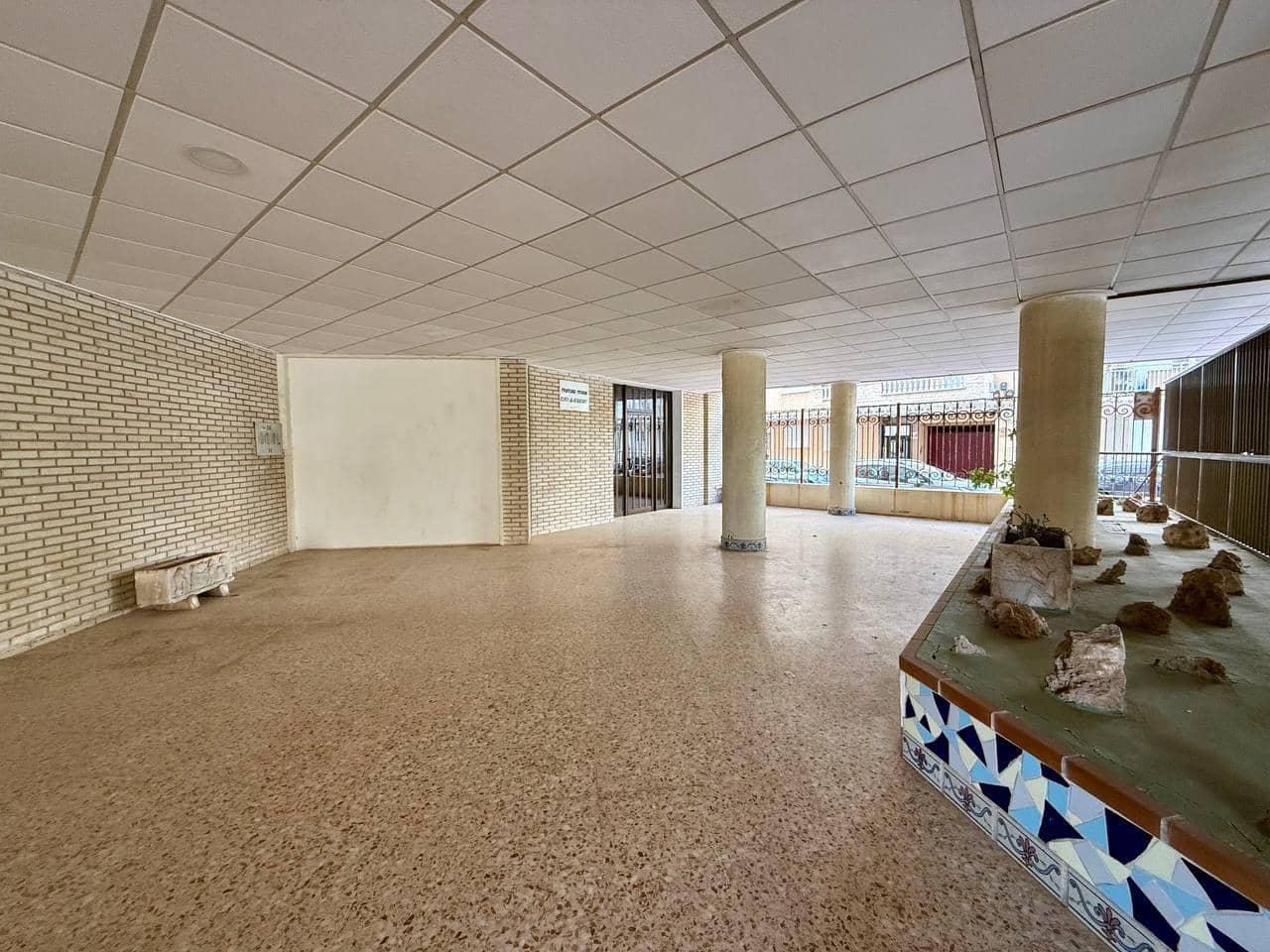 3 bedroom Apartment for sale in Torrevieja with garage - € 399,000 (Ref: 9470976)