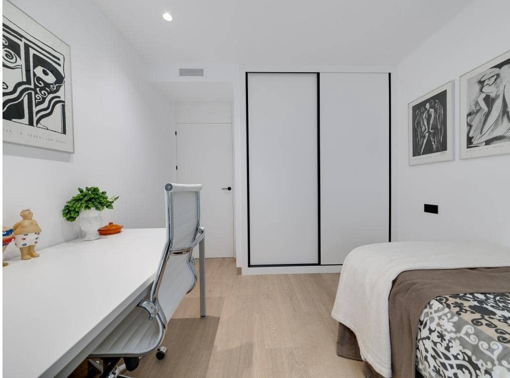 3 bedroom Apartment for sale in La Mata with garage - € 449,000 (Ref: 9470978)