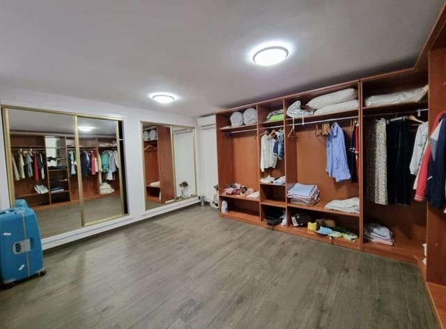 Chalet de 5 habitaciones en La Mata, Torrevieja en venta - 1.170.000 € (Ref: 9471227)