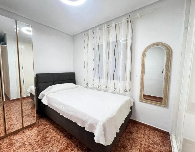 2 quarto Apartamento para venda em Torrevieja - 151 500 € (Ref: 9471230)