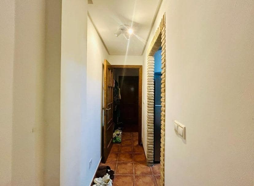 Apartamento de 2 habitaciones en Torrevieja en venta - 130.990 € (Ref: 9471234)