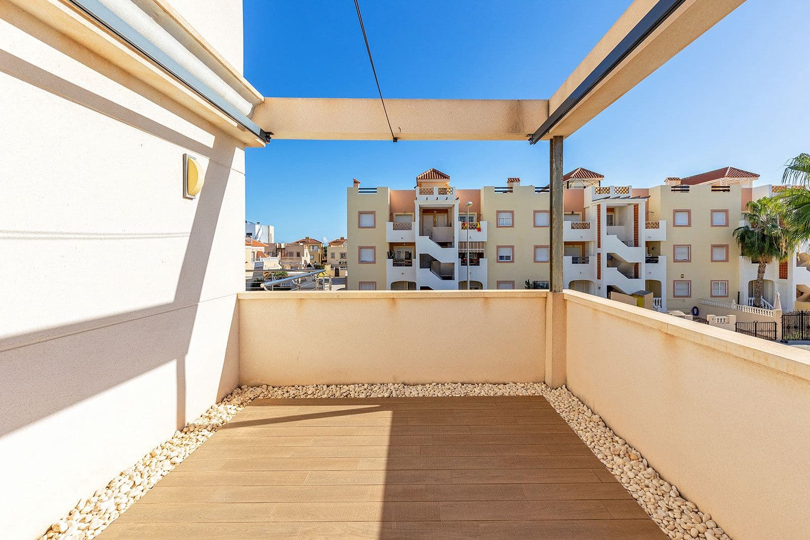Chalet de 5 habitaciones en La Zenia en venta con piscina - 950.000 € (Ref: 9474994)