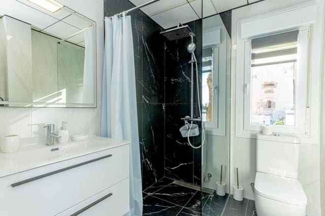 Appartement de 1 chambre à louer à Cabo Roig, Orihuela - 700 € (Ref: 9475565)