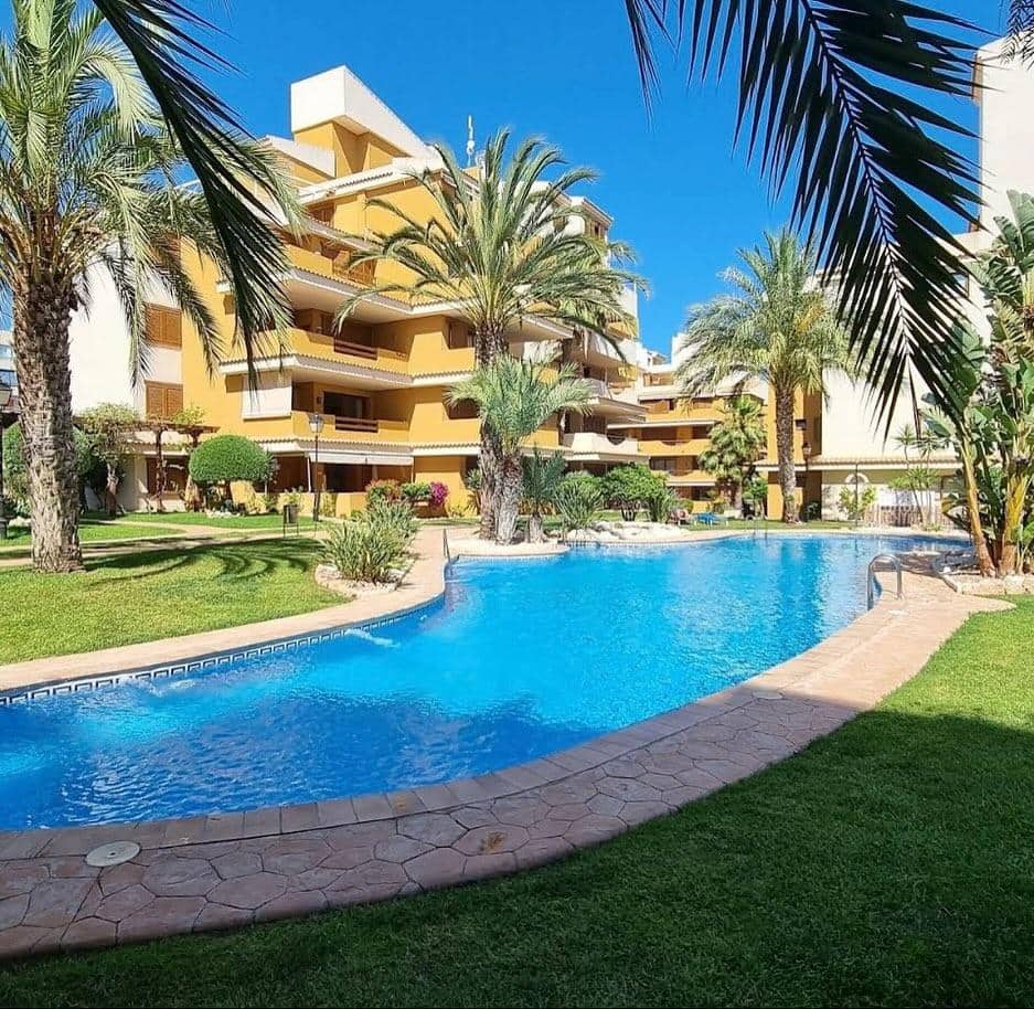 2 bedroom Apartment for sale in Punta Prima with pool - € 260,000 (Ref: 9478794)