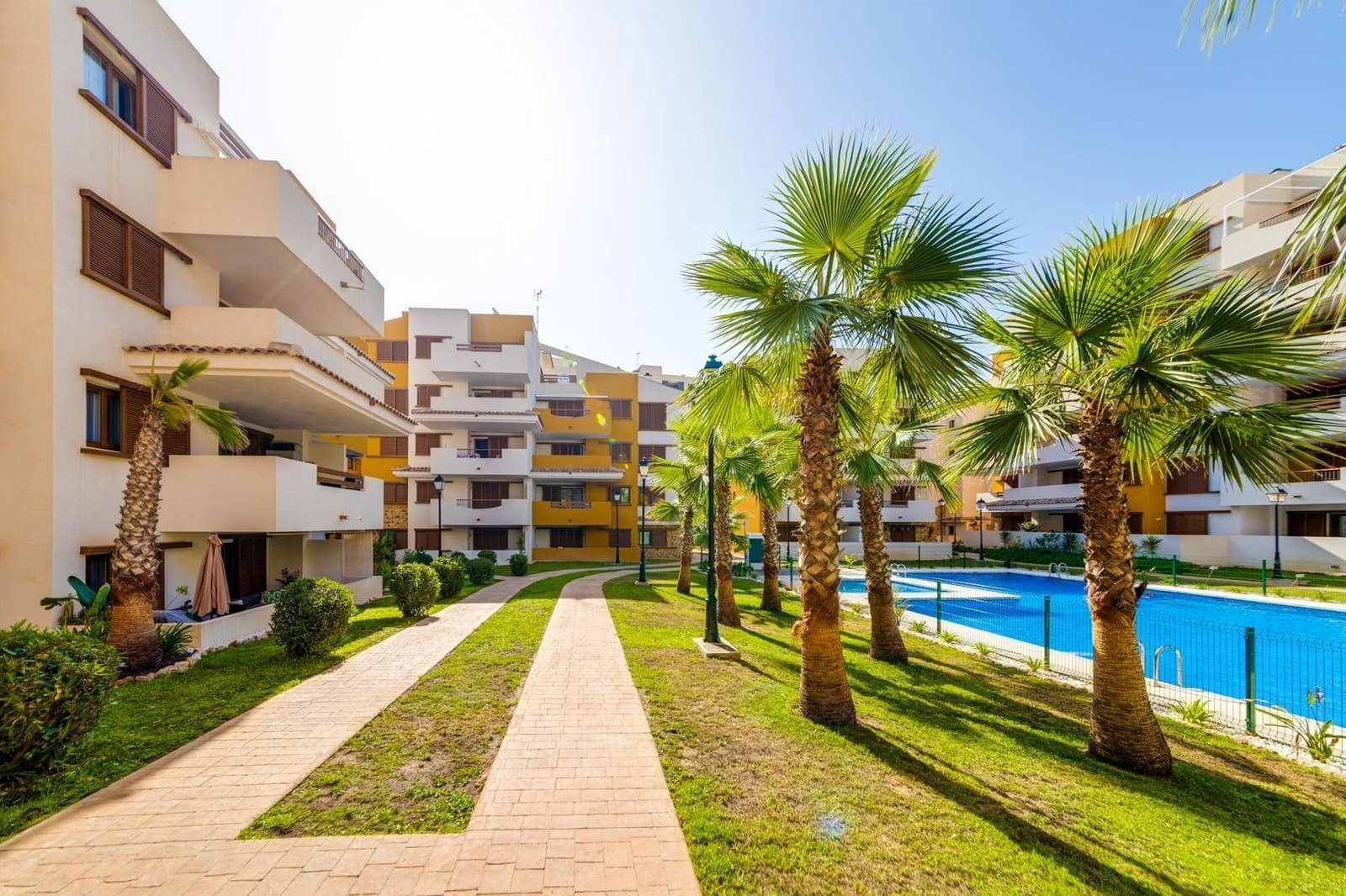 2 bedroom Apartment for sale in Punta Prima with pool - € 260,000 (Ref: 9478794)