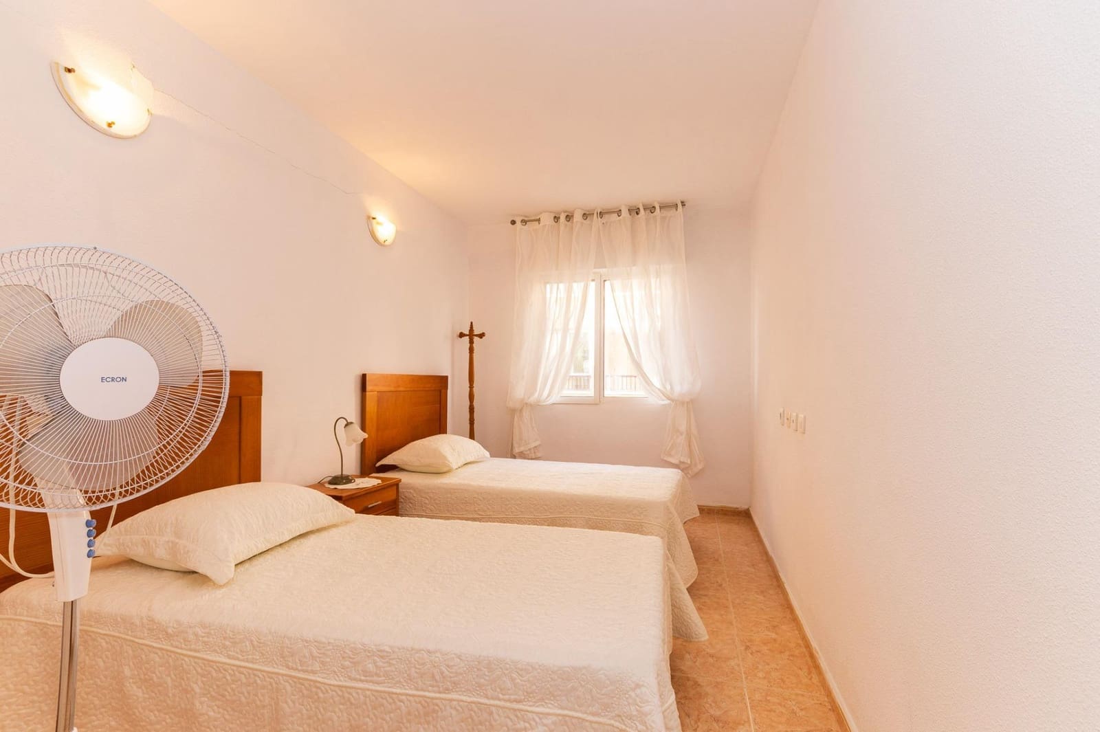 2 soverom Leilighet til salgs i Torrevieja med svømmebasseng - € 125 000 (Ref: 9479198)