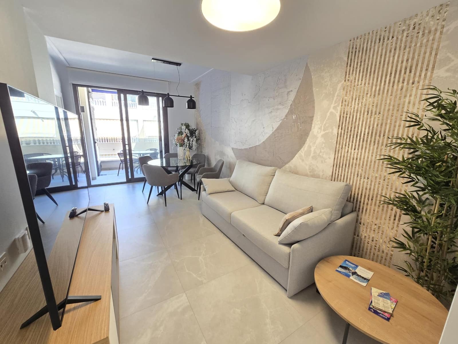 2 quarto Apartamento para venda em Torrevieja com piscina - 260 000 € (Ref: 9479201)