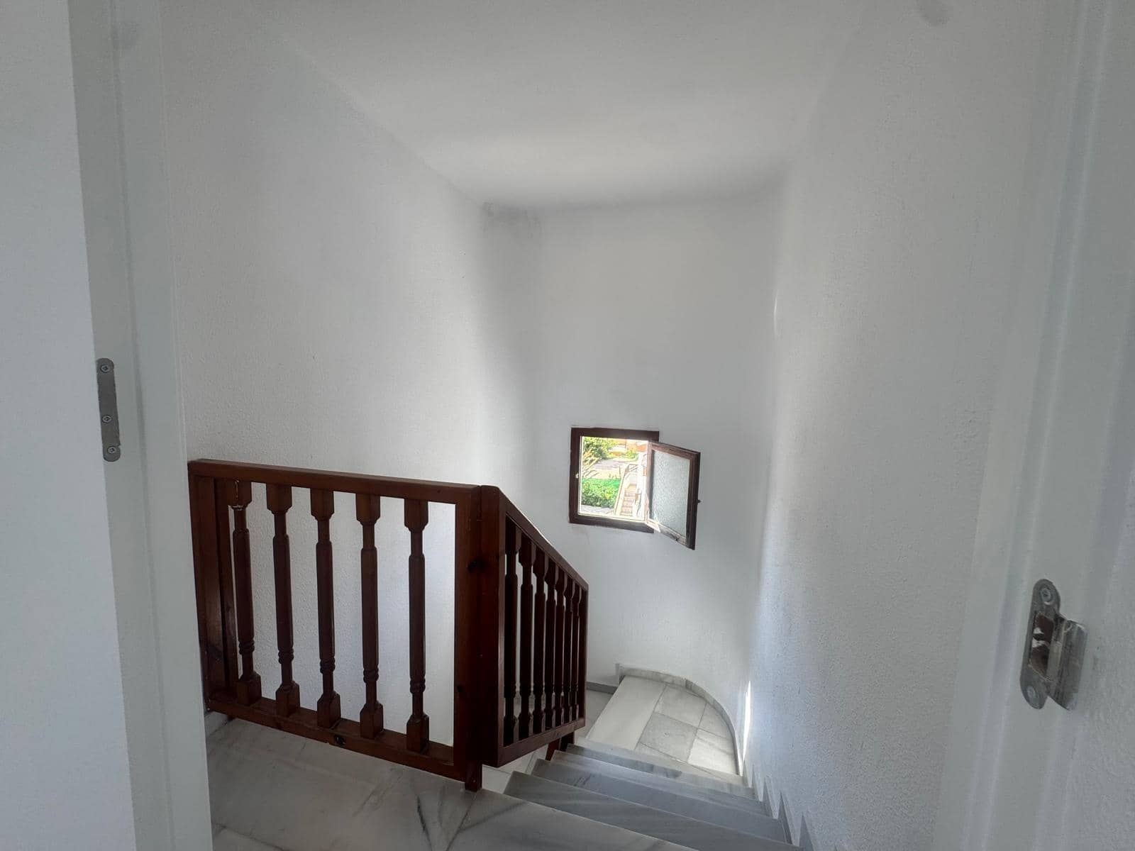 Adosado de 3 habitaciones en Torrevieja en venta - 219.500 € (Ref: 9483921)