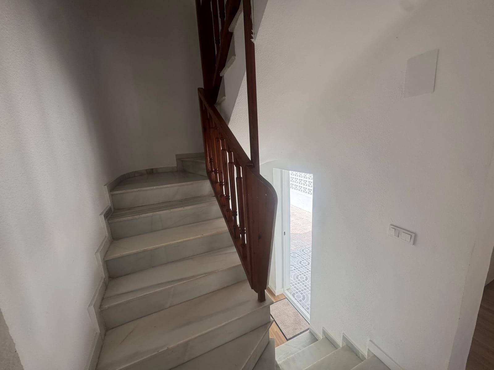 Adosado de 3 habitaciones en Torrevieja en venta - 219.500 € (Ref: 9483921)