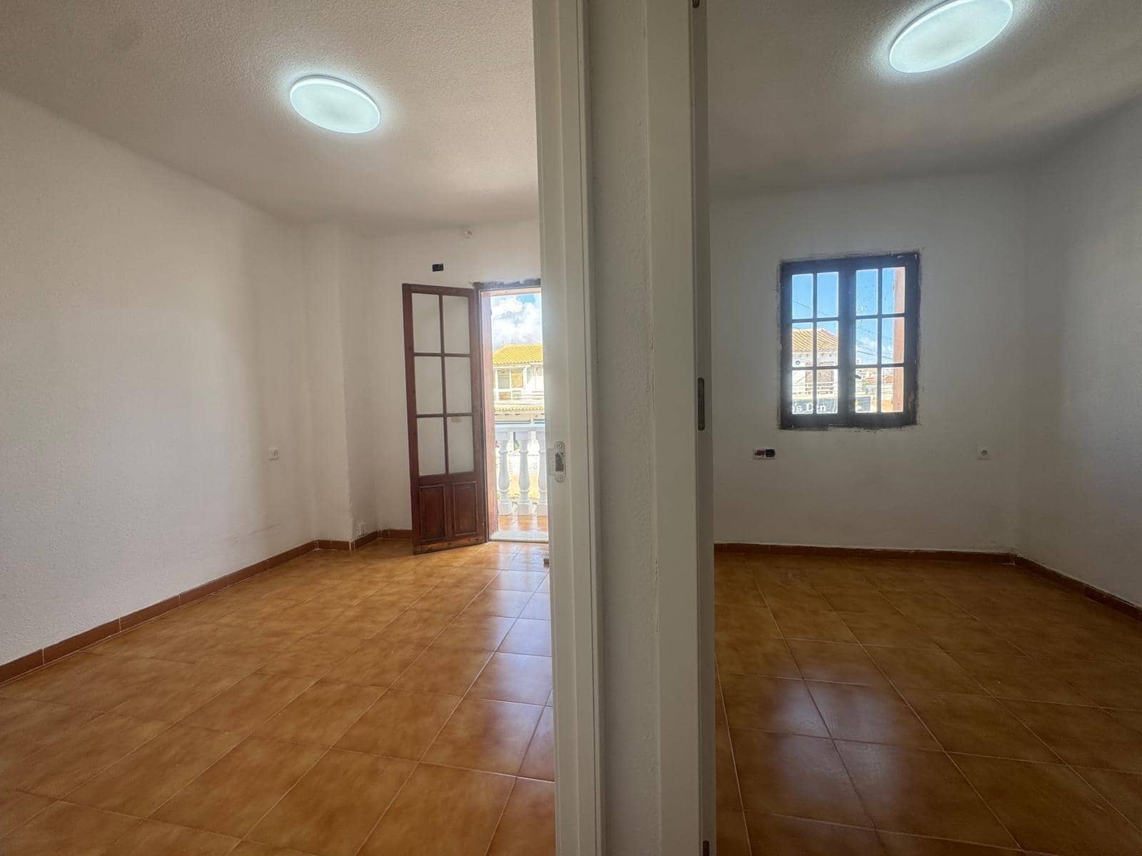 Adosado de 3 habitaciones en Torrevieja en venta - 219.500 € (Ref: 9483921)