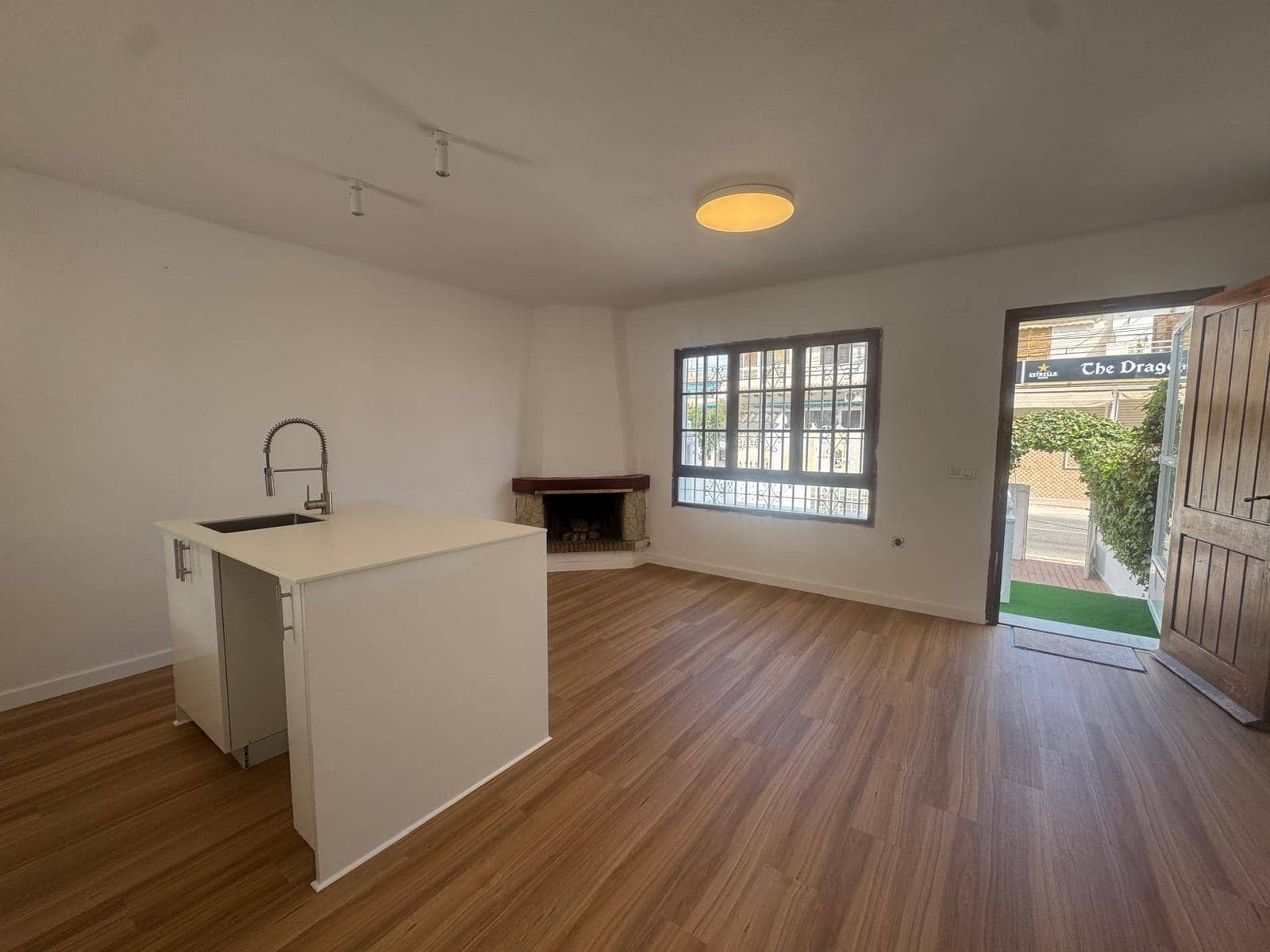 Adosado de 3 habitaciones en Torrevieja en venta - 219.500 € (Ref: 9483921)