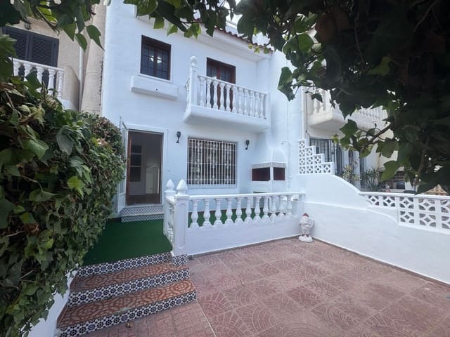 Adosado de 3 habitaciones en Los Frutales, Torrevieja en venta - 219.500 € (Ref: 9483921)