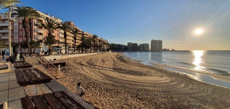 4 slaapkamer Flat te koop in Torrevieja - € 230.000 (Ref: 9483922)