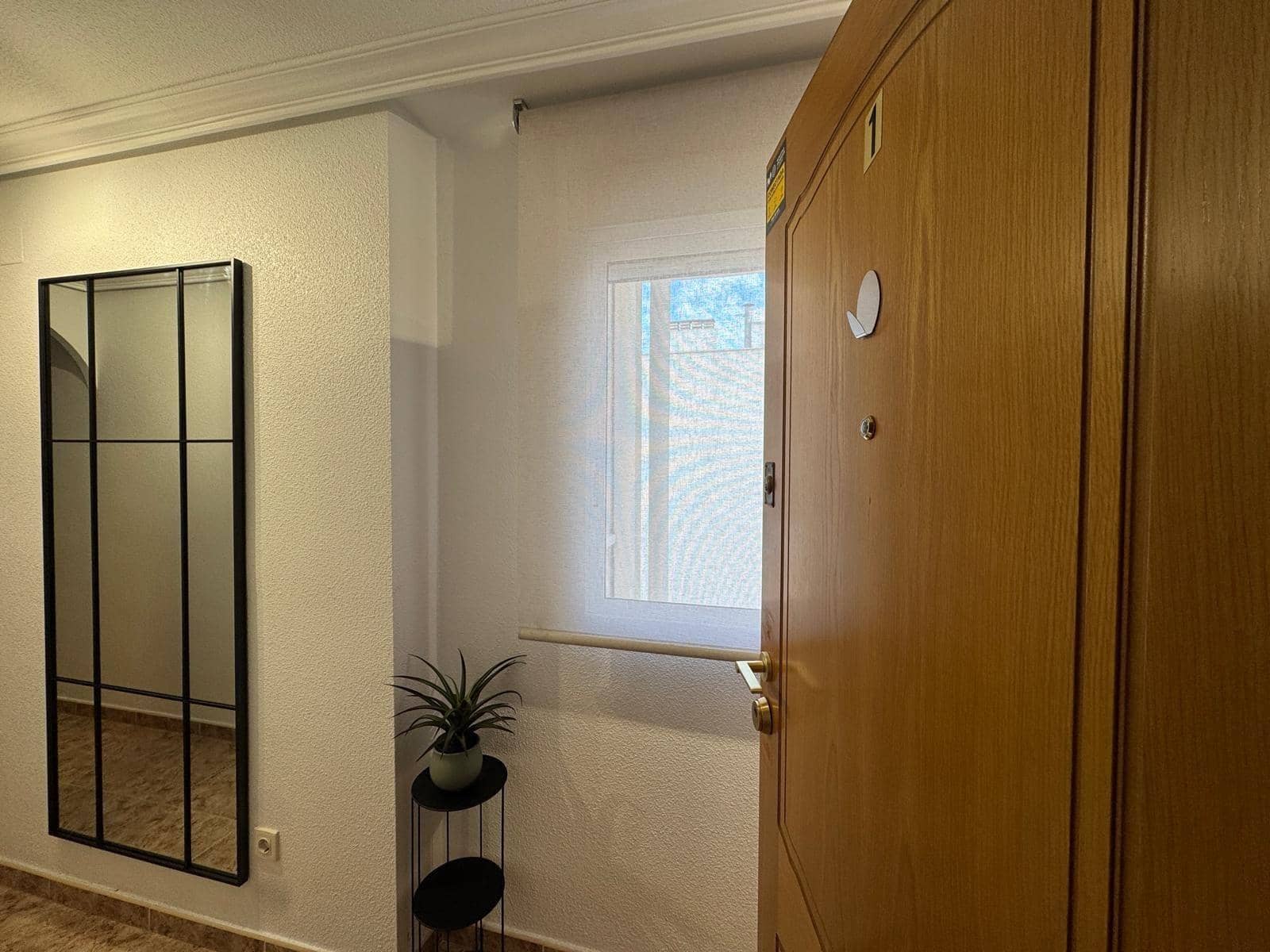 Ático de 2 habitaciones en Torrevieja en venta - 169.900 € (Ref: 9483923)