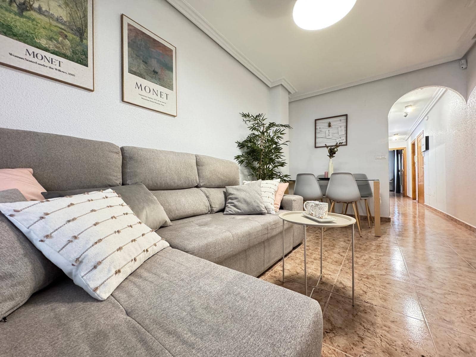 Ático de 2 habitaciones en Torrevieja en venta - 169.900 € (Ref: 9483923)