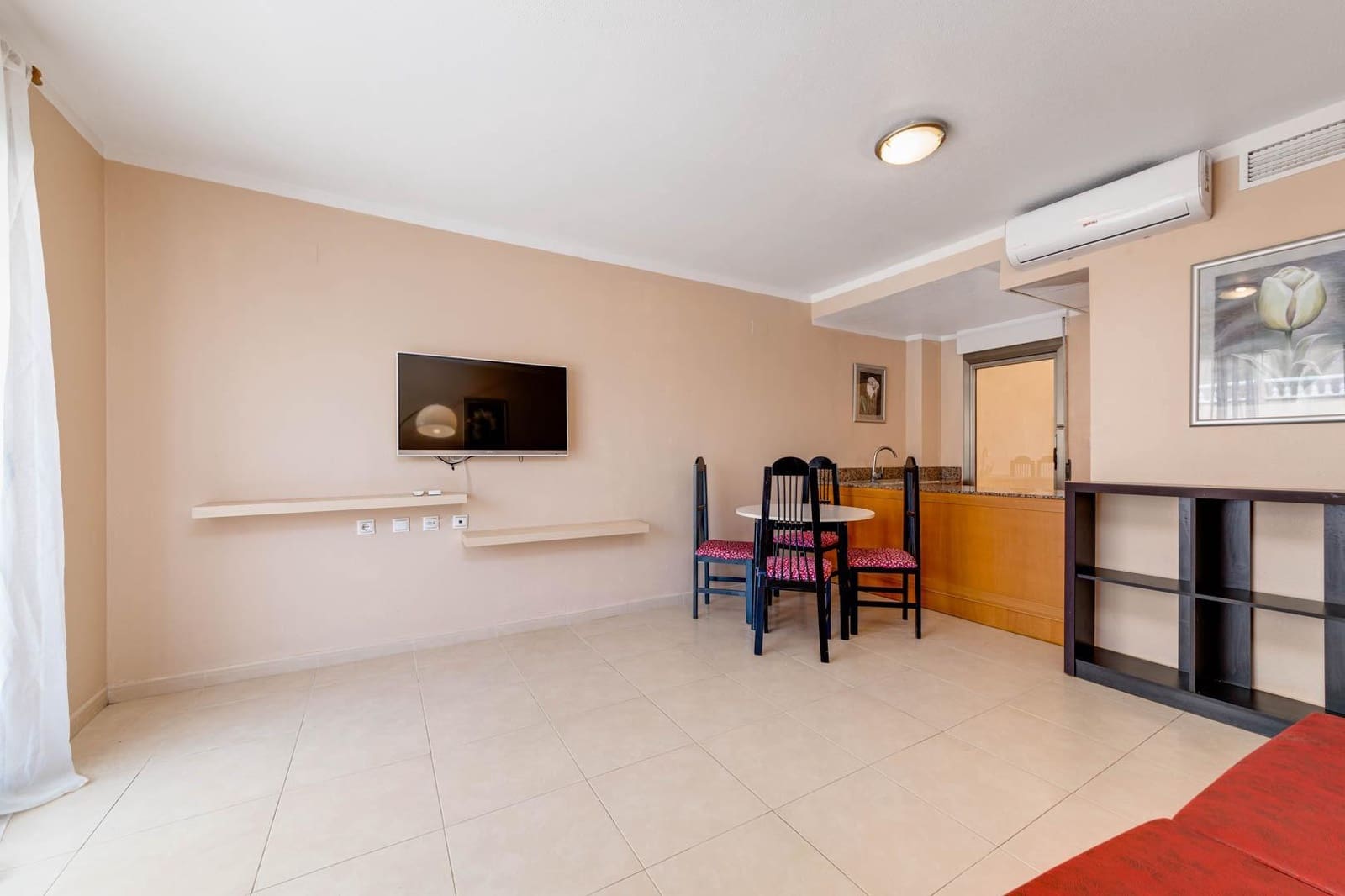 Studio for sale in Torrevieja with pool - € 123,900 (Ref: 9488412)
