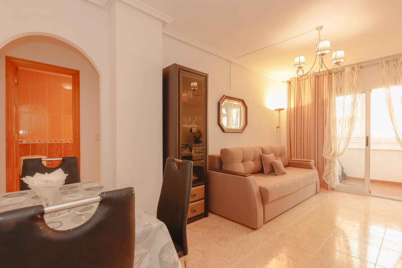 2 slaapkamer Appartement te koop in Torrevieja met zwembad garage - € 127.000 (Ref: 9499774)