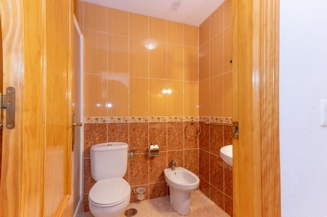 2 slaapkamer Appartement te koop in Parque de las Naciones, Torrevieja met zwembad garage - € 127.000 (Ref: 9499774)