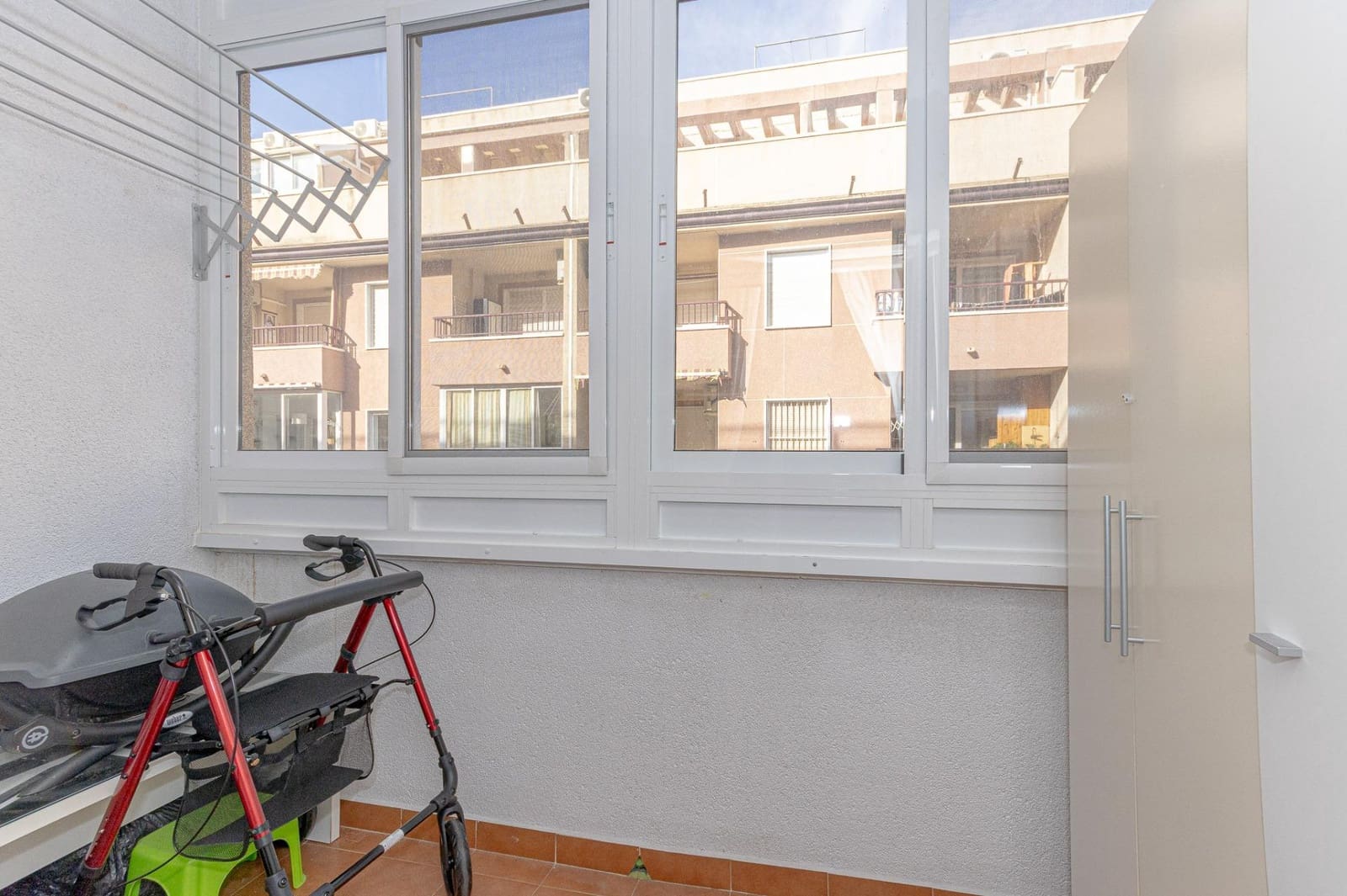 2 slaapkamer Appartement te koop in Torrevieja met zwembad garage - € 127.000 (Ref: 9499774)