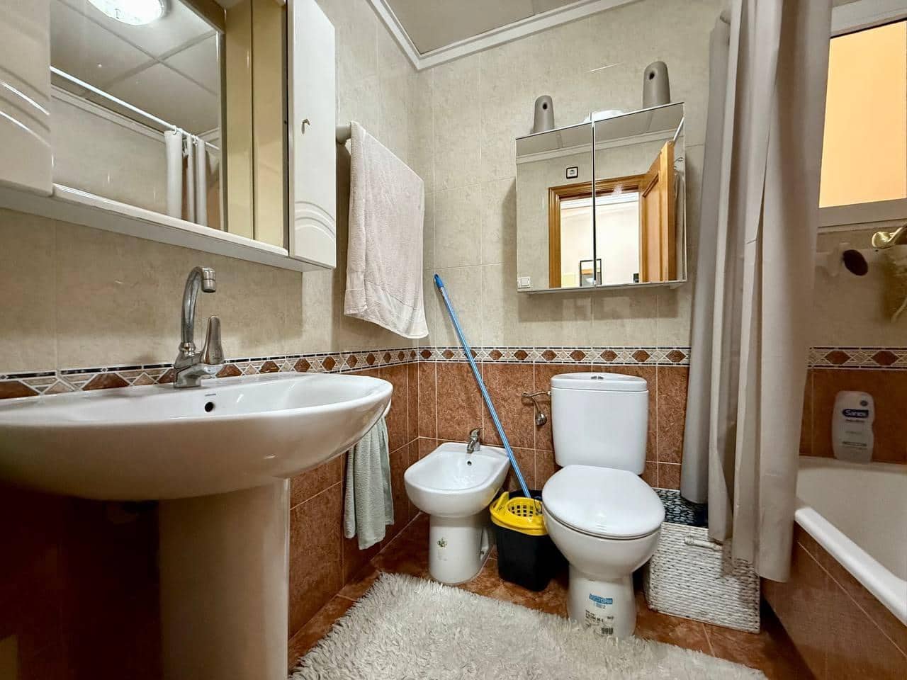 2 bedroom Apartment for sale in Torrevieja - € 129,900 (Ref: 9504508)