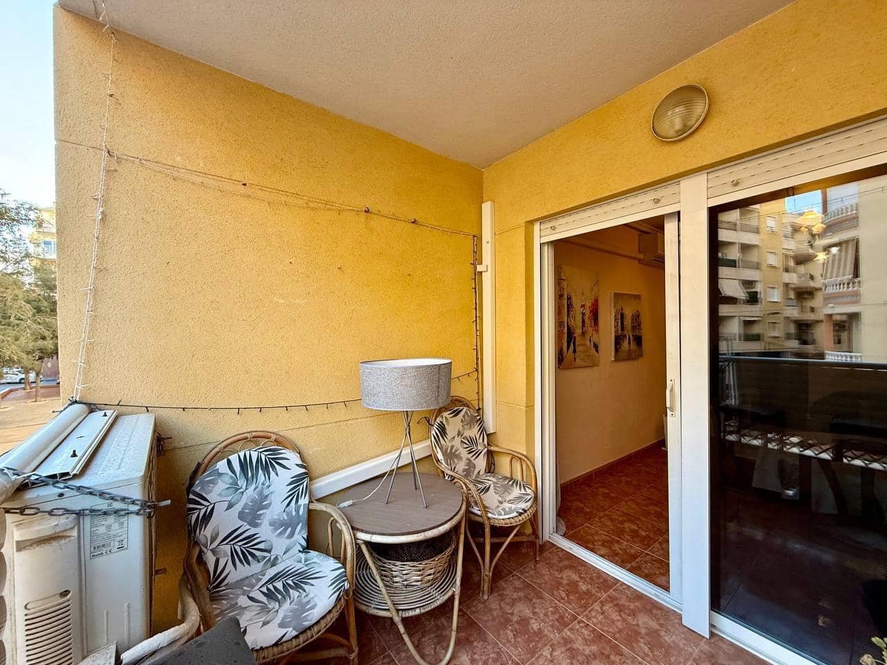 2 bedroom Apartment for sale in Torrevieja - € 129,900 (Ref: 9504508)