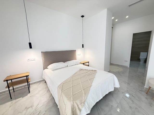 2 bedroom Apartment for sale in Centro, Torrevieja - € 259,000 (Ref: 9504509)