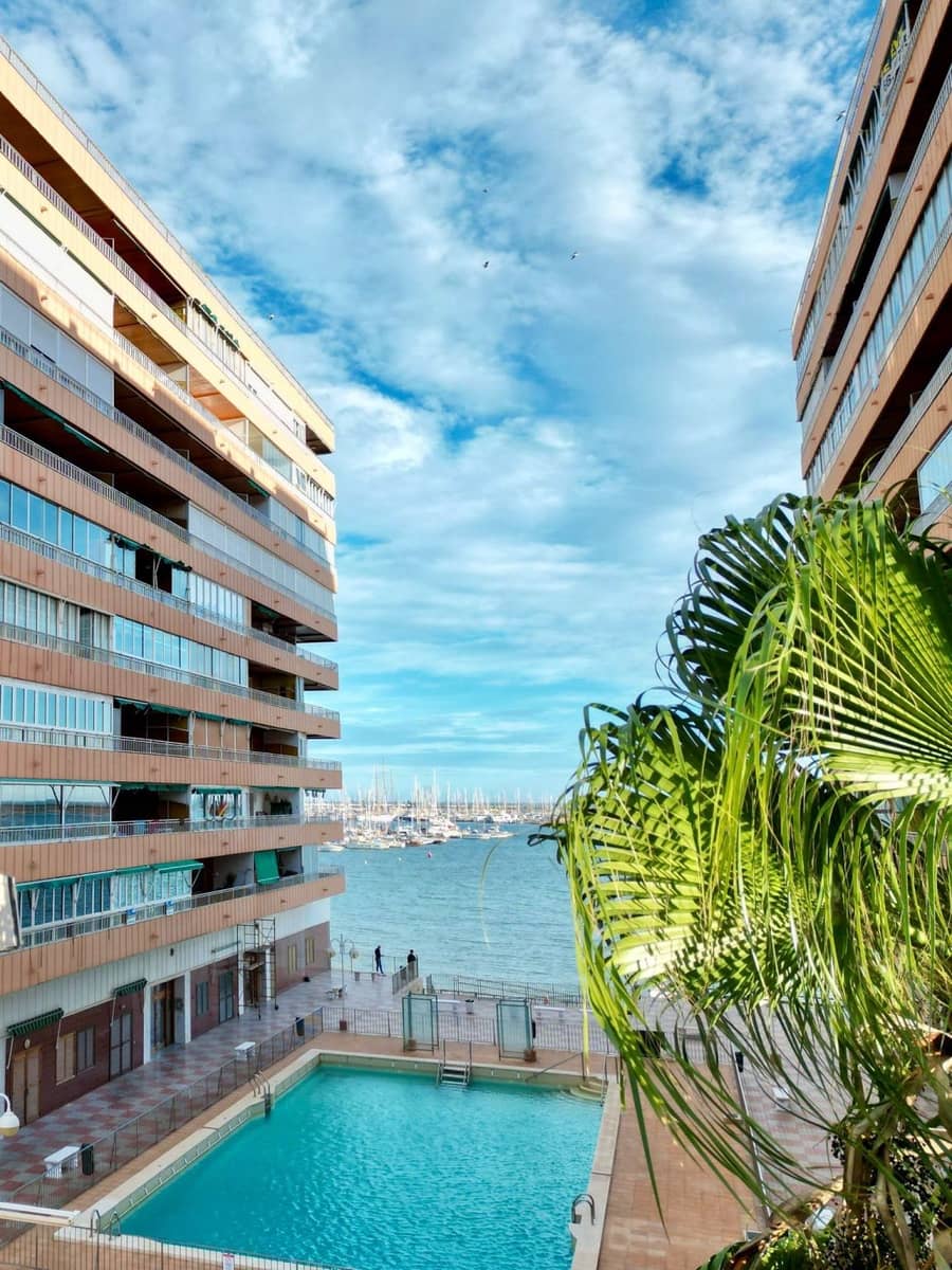 3 makuuhuone Huoneisto myytävänä paikassa Torrevieja - 289 000 € (Ref: 9513624)