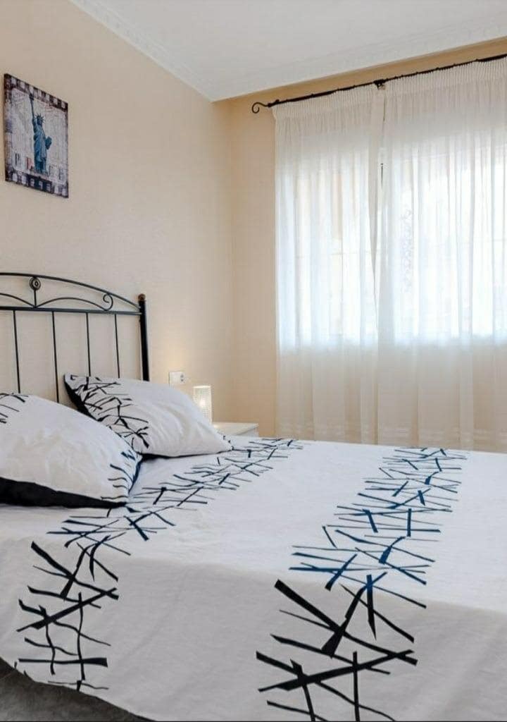 2 makuuhuone Huoneisto vuokrattavana paikassa Villamartin mukana uima-altaan 
autotalli - 750 € (Ref: 9513626)