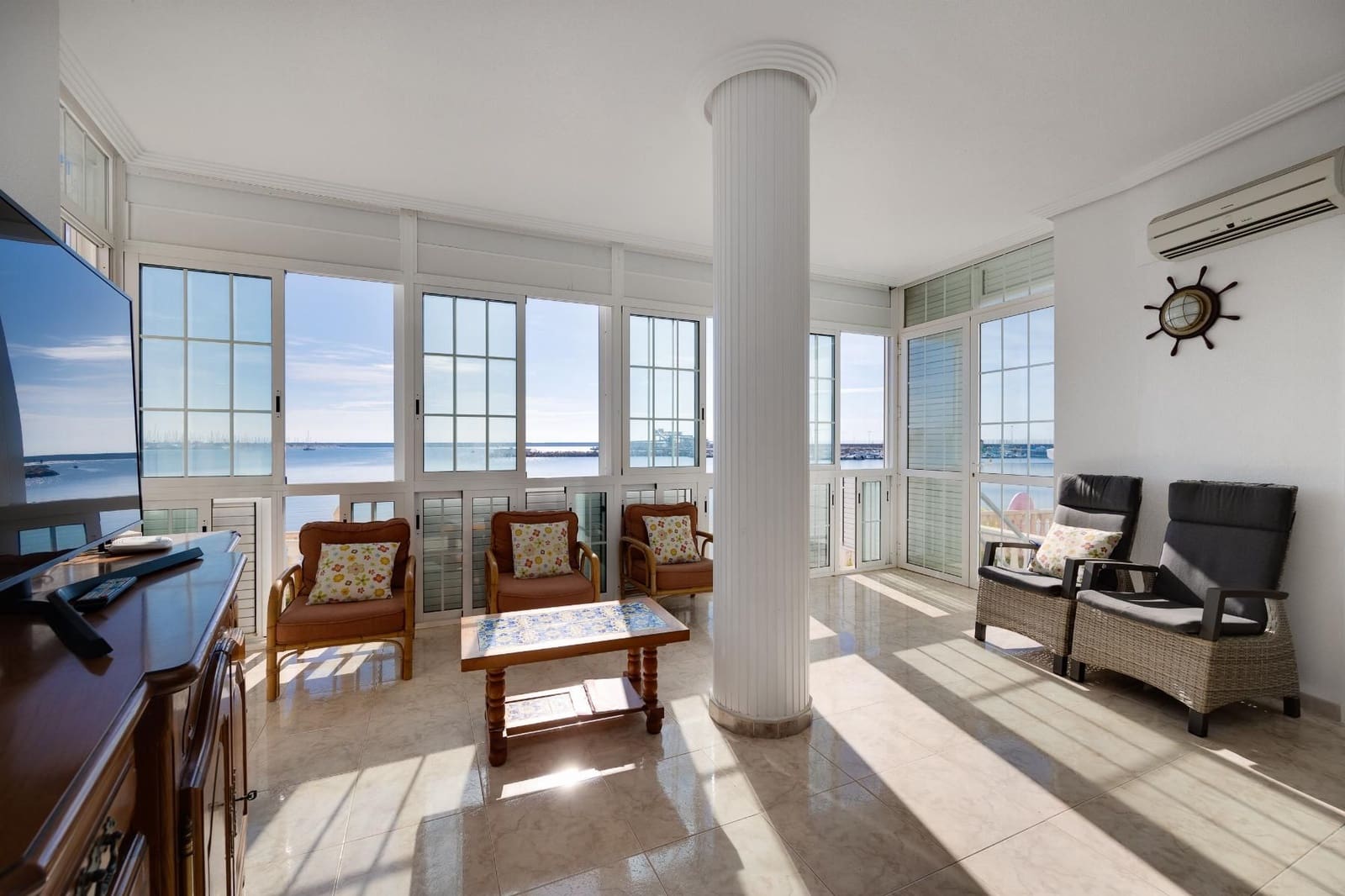 4 makuuhuone Huoneisto myytävänä paikassa Torrevieja mukana 
autotalli - 389 500 € (Ref: 9520889)